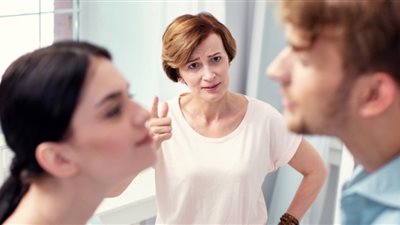 انفصلت عن ابن أمه وأطالب بمنقولاتي، قصص من محكمة الأسرة