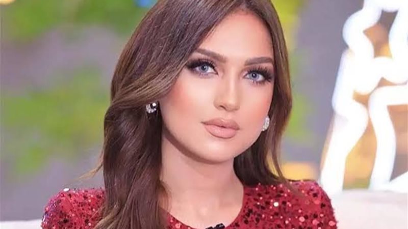 ياسمين عز