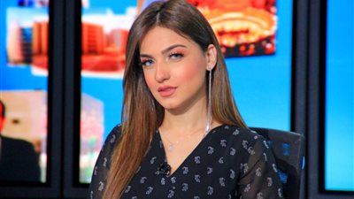 هير نيوز تكرم أفضل الشخصيات النسائية 2022، ياسمين عز موهبة إعلامية من نوع خاص