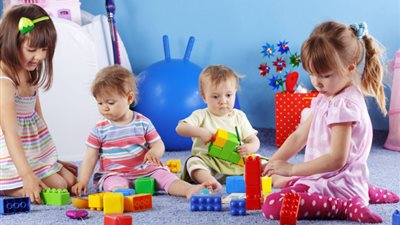 تعرفي على أنواع الألعاب المناسبة لقدرات طفلك