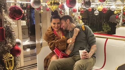 نشرة أهل الفن، أحمد الفيشاوي في أحضان رانيا يوسف، واحتفال نيللي كريم