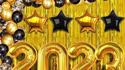 طقوس غريبة للاحتفال بالعام الجديد 2023 «رش الملح وتكسير الأواني وأكل العنب» (صور)