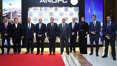 البنك الأهلي يعلن تفعيل أكبر تمويل لمشروع تكرير بترول في الصعيد باستثمارات 2.9 مليار دولار