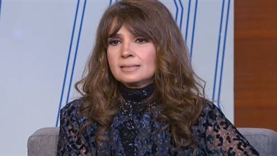 المطربة حنان تكشف كواليس زواجها وانسحابها من فرقة الأصدقاء