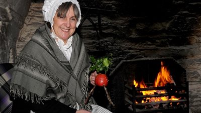 سر الفاكهة الغريبة التي يستقبل بها الويلزيين العام الجديد