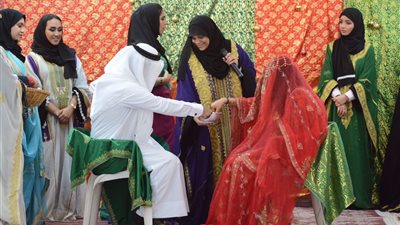 «العرس الكويتي» أشهر حفلات الزفاف من «الدزة» إلى «الجلوة» (صور)