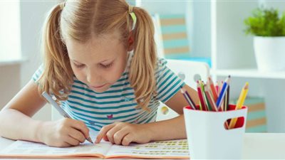 نصائح ذهبية لتسخير التكنولوجيا في مساعدة طفلك على المذاكرة والتفوق