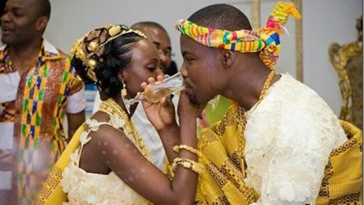 «يقدم لها أذنه اليسرى» أغرب عادات العرس في أفريقيا (صور)