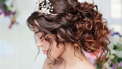 تسريحات تضفي طابع النعومة والأنوثة