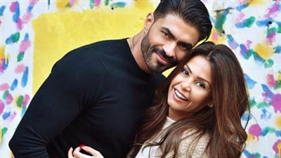 بالشورت القصير| شاهدي إطلالة جريئة لزوجة خالد سليم (فيديو)