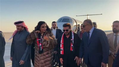 ماجد المهندس يسجد ويقبل أرض العراق فور وصوله مطار البصرة (فيديو)