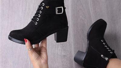  تفسير حلم شراء الحذاء الأسود في المنام للعزباء والمتزوجة