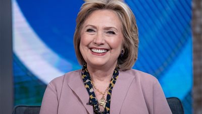 هيلاري كلينتون تتسبب في خسارة ترامب مليون دولار