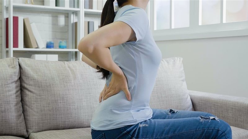 العلاقة بين آلام