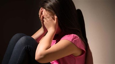 اغتصبها 4 أشخاص والخامس دهسها بالسيارة