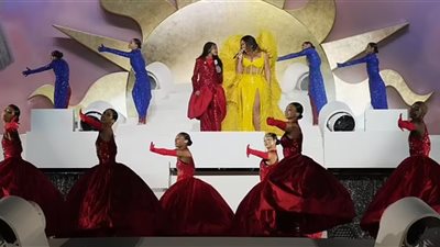 «بيونسيه وابنتها بلو آيفي» دويتو افتتاح «آتلانتس ذا رويال» في دبي (صور)