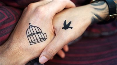  «نجاسة وألم» «الإفتاء»: الوشم والتاتو حرام لهذه الأسباب