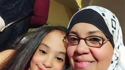 «هير نيوز» تنشر قصص ستات بـ100 ست.. «أماني» لم تعرف اليأس مع طفليها ذوي الهمم