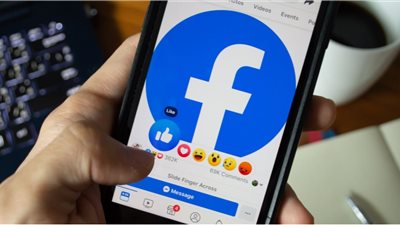 «هل تنفد بطارية هاتفك بسرعة؟» السر في فيس بوك