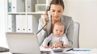 تشريع قانوني يحمي الأمهات من فقد وظائفهن