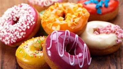 «هل تحبين الدونات؟» تعرفي على نشأتها وطريقة عملها