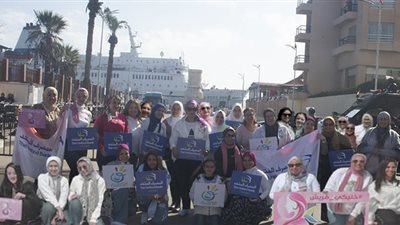 منتدي «لكي» المصرف المتحد يزور أكبر مكتبة عائمة «لجوس هوب» بميناء بورسعيد  