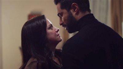 أول رد من كريم فهمي بعد الهجوم على «أزمة منتصف العمر»