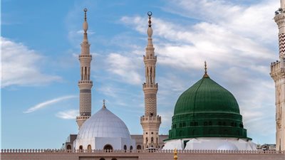 هل المديح والابتهالات النبوية بدعة؟ علي جمعة يجيب