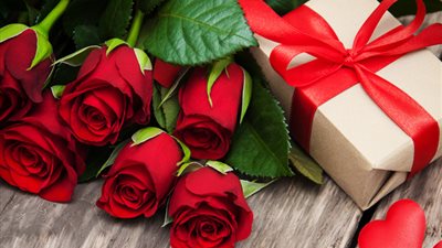 دليلك لأجمل هدايا عيد الحب وأفضل الأسعار لعام 2023