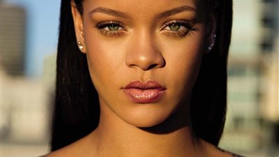 ريهانا تفاجئ جمهورها بخبر حملها في طفلها الثاني خلال عرض سوبر بول