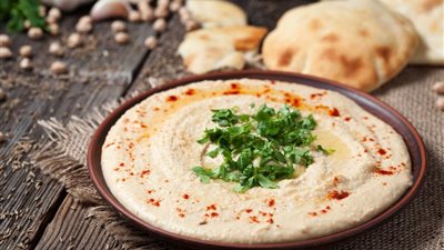 طريقة مثالية وسهلة لعمل سلطة الطحينة