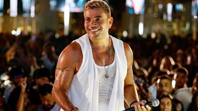 عمرو دياب يتضامن مع ضحايا زلزال سوريا وتركيا بطريقته