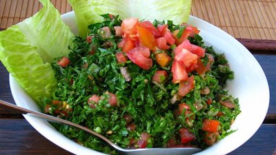 «أكلات عربية» التبولة ضيف دائم على المائدة اللبنانية