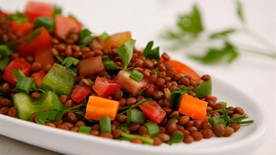 «وفري ميزانيتك» عدس بالصوص على طريقة الشيف نورا السادات