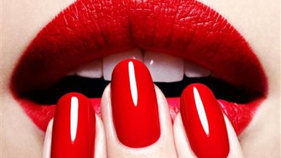 هل يجوز الوضوء مع وجود طلاء الأظافر أو المكياج؟ علي جمعة جيب