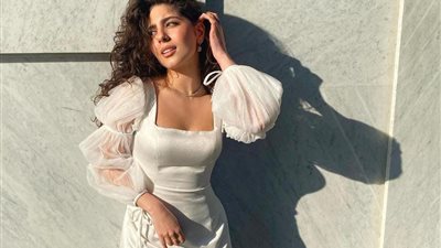 مايان السيد تخطف الأنظار بفستان أبيض «شاهدي»