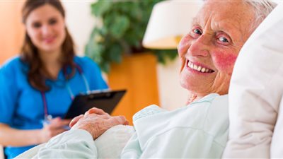 كشف ثوري يجعل النساء قادرات على الإنجاب حتى سن الـ90