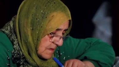 آمال حصلت على الماجستير في عمر الـ 80 وتستعد للدكتوراه