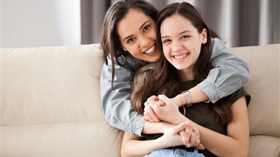 كيف تساعدين ابنتك على اختيار أصدقائها بطريقة صحيحة؟