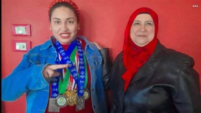 «هير نيوز» تنشر قصص ستات بـ100 ست|  فوزية فقدت السند وربحت «العوض الجميل»