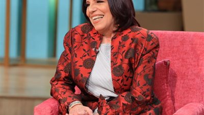 «لساني فالت» أول تعليق من عارفة عبدالرسول على صورتها الجريئة