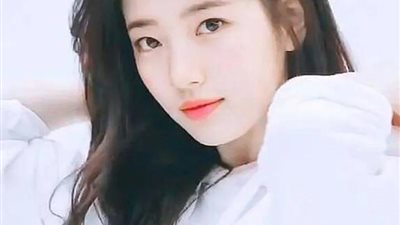 «مكونات طبيعية» تألقي ببشرة ناعمة من وحي إطلالة الكوريات