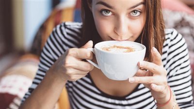 تجنبي 7 أخطاء عند تناولك للقهوة خبير يحذر