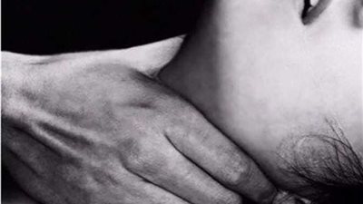 العثور على جثة سيدة مخنوقة في شقتها والشكوك تدور حول الزوج الهارب