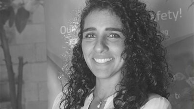 سارة عزيز تواجه التحرش والإيذاء الجنسي والصدمات بسلاح Safe Egypt 