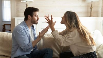 سيدة تصرخ: زوجي يخونني مع أمي في المنام «تفسير الحلم لابن سيرين»