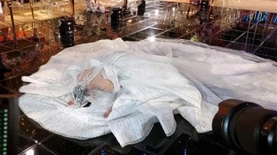 مفيدة شيحة تفتح النار على زوجة حسن شاكوش بسبب «سجدة الزفاف»