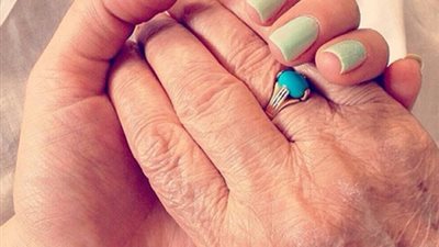 أفضل وأغلى 6 هدايا للأم المتوفية يوم عيدها