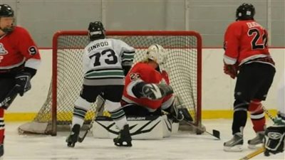 «82 سنة»| أكبر لاعبة هوكي في العالم تدخل موسوعة جينيس