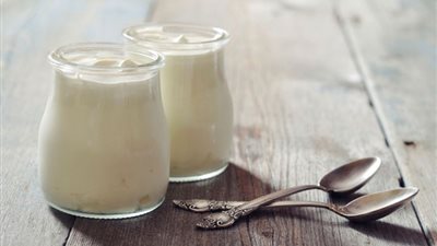 بخطوات بسيطة| طريقة عمل الزبادي في البيت لمائدة سحور رمضان 2023 